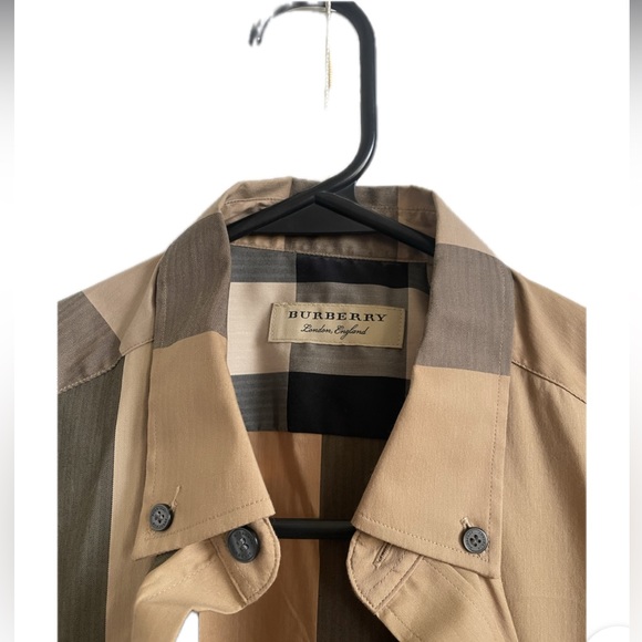 Burberry short sleeve button up - Picture 2 of 2